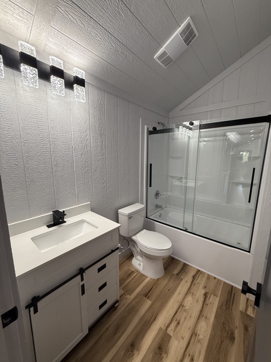 1.5 Modern Bathrooms in The Classic tiny home